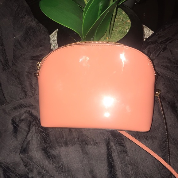 Michael Kors Emmy Crossbody - Patent Leather - Picture 4 of 8